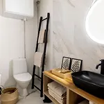 아파트 Luxury With Garden Terrace, Bm Garden No1, Free Parking 라티
