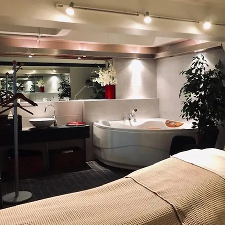 Luxury With Garden Terrace, Bm Garden No1, Free Parking Διαμέρισμα Λάχτι