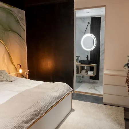 Luxury With Garden Terrace, Bm Garden No1, Free Parking Διαμέρισμα *