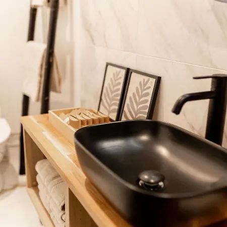 Luxury With Garden Terrace, Bm Garden No1, Free Parking Λάχτι