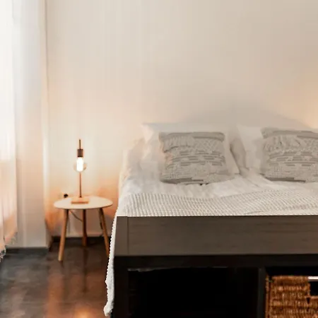 Luxury With Garden Terrace, Bm Garden No1, Free Parking Διαμέρισμα Λάχτι