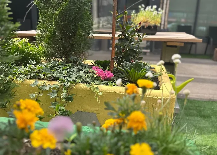 شقة Luxury With Garden Terrace, Bm Garden No1, Free Parking *