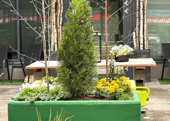 Luxury With Garden Terrace, Bm Garden No1, Free Parking * لاهتي