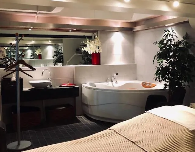 Luxury With Garden Terrace, Bm Garden No1, Free Parking شقة لاهتي