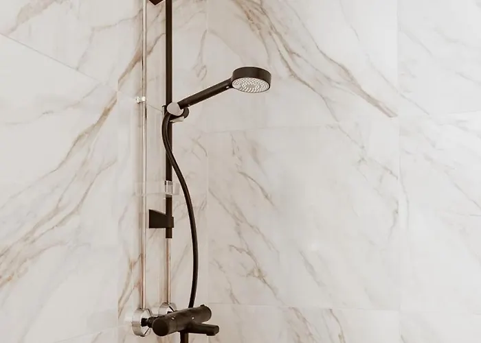 Luxury With Garden Terrace, Bm Garden No1, Free Parking *