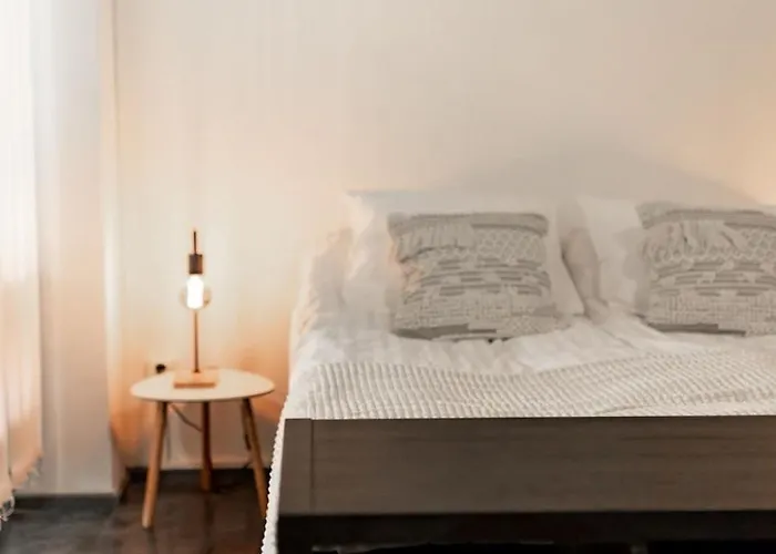 Luxury With Garden Terrace, Bm Garden No1, Free Parking شقة لاهتي