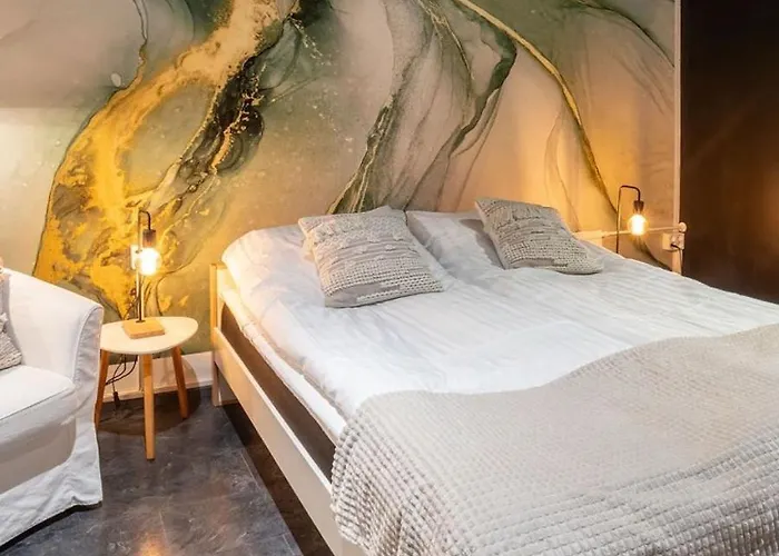 Luxury With Garden Terrace, Bm Garden No1, Free Parking لاهتي