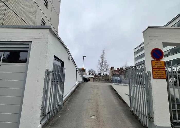 شقة Luxury With Garden Terrace, Bm Garden No1, Free Parking *