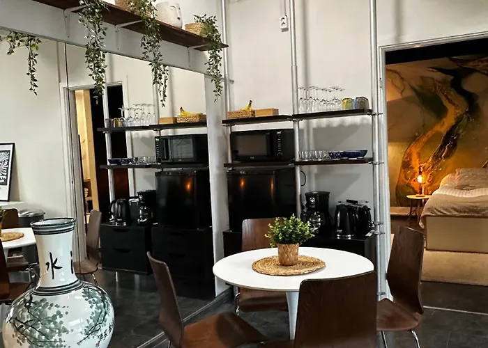 Luxury With Garden Terrace, Bm Garden No1, Free Parking لاهتي